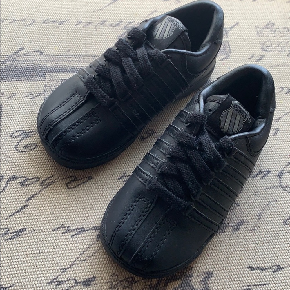 Kids Kswiss sneakers